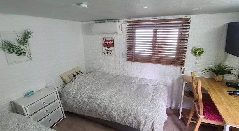 Majatalo Apple Tree Guesthouse