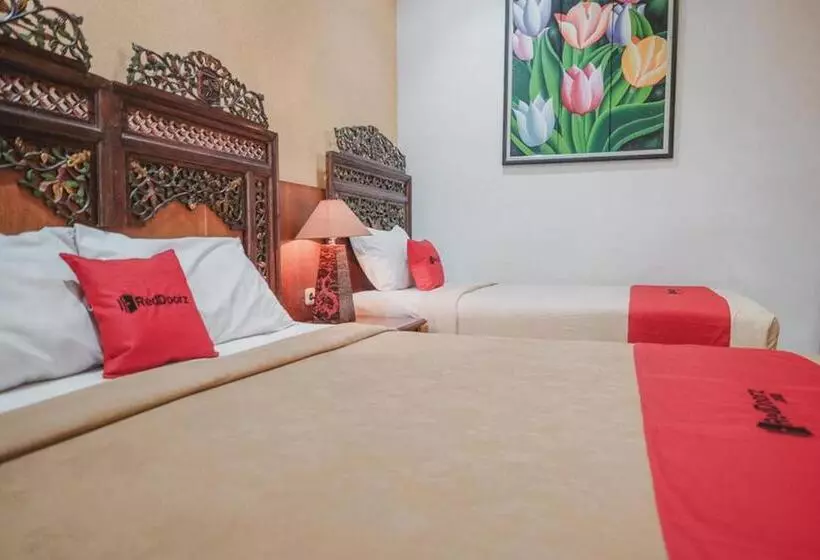 펜션 Reddoorz Near Galeria Mall 2