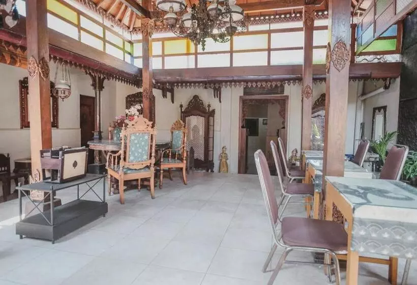 펜션 Reddoorz Near Galeria Mall 2