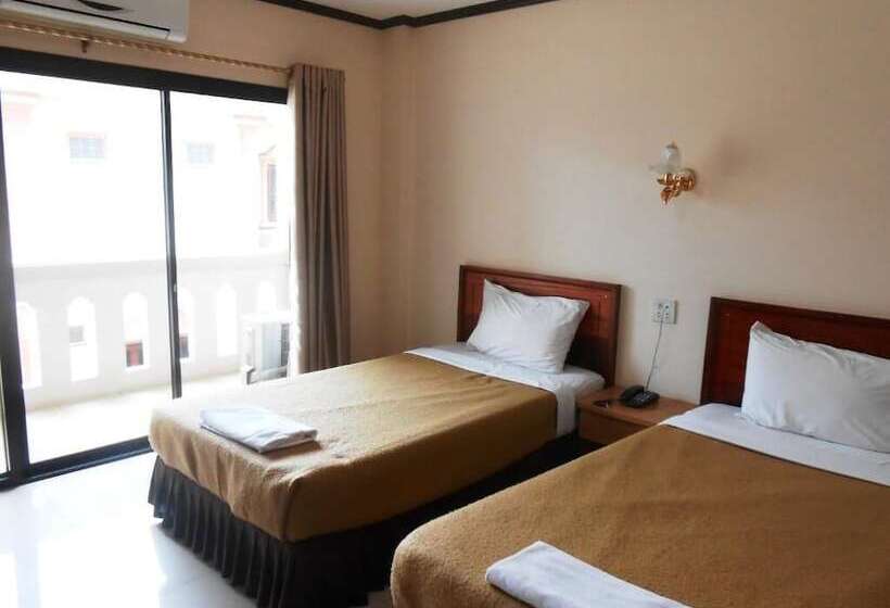 هتل Chaleunehoung