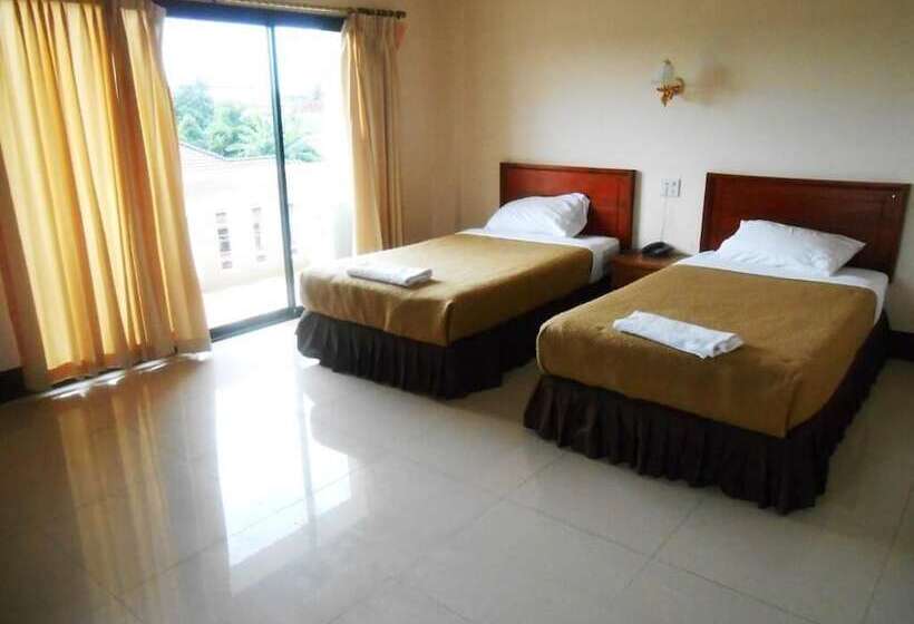 هتل Chaleunehoung