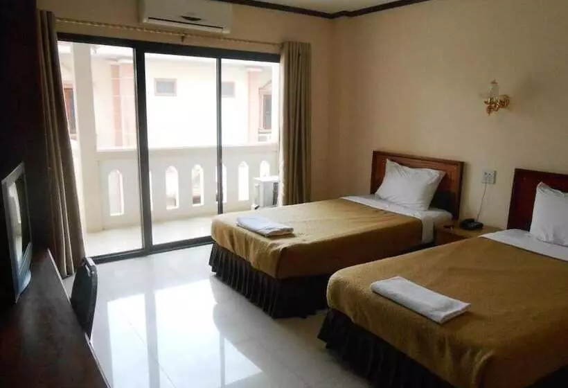 ホテル Chaleunehoung