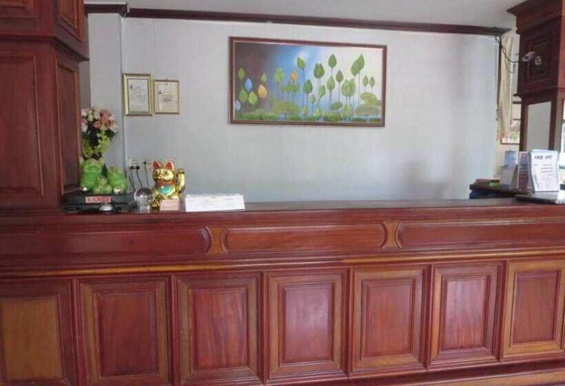 هتل Chaleunehoung