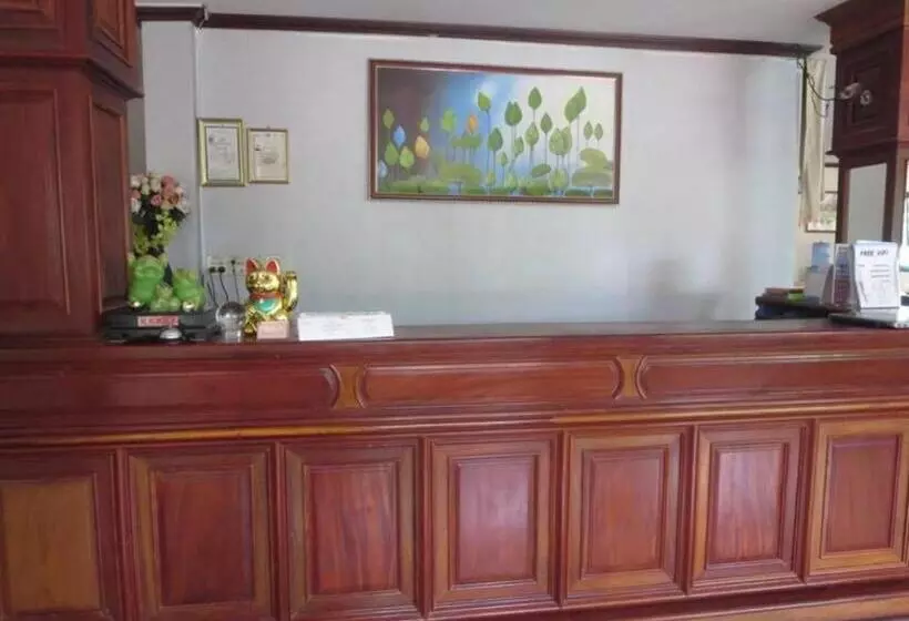 ホテル Chaleunehoung