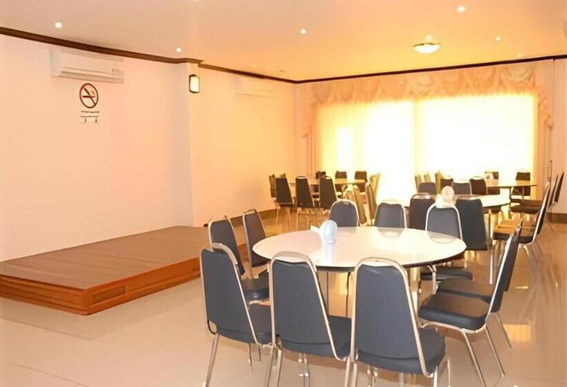 هتل Chaleunehoung