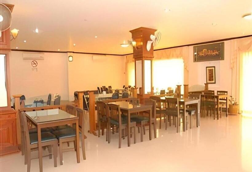 هتل Chaleunehoung