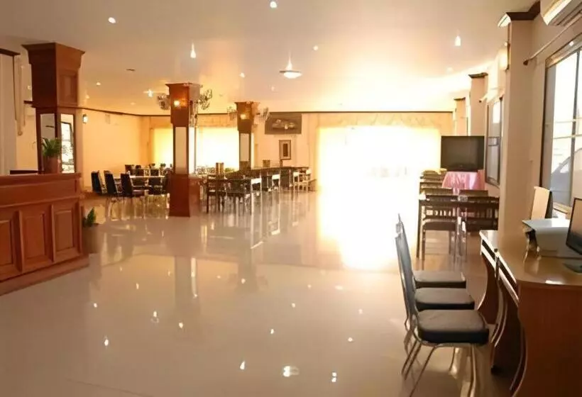 ホテル Chaleunehoung