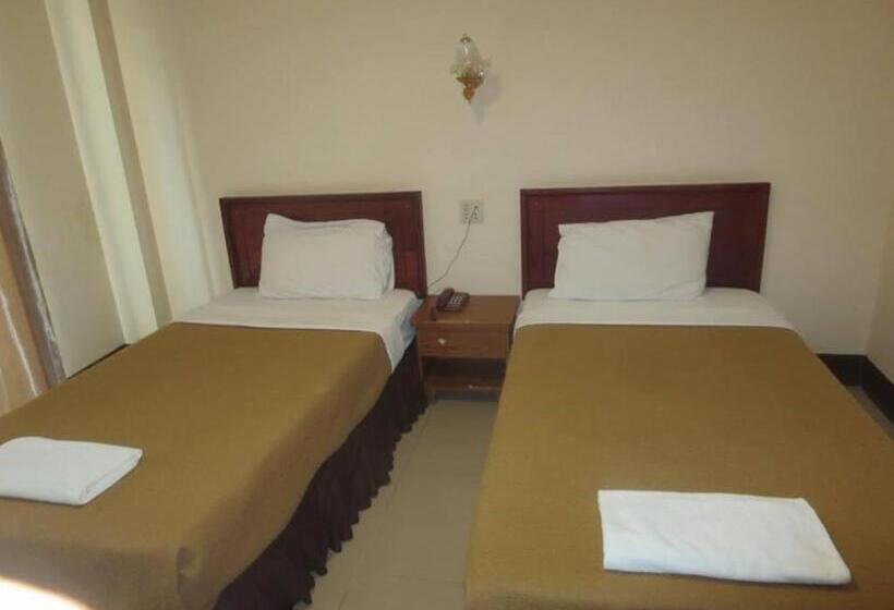 هتل Chaleunehoung