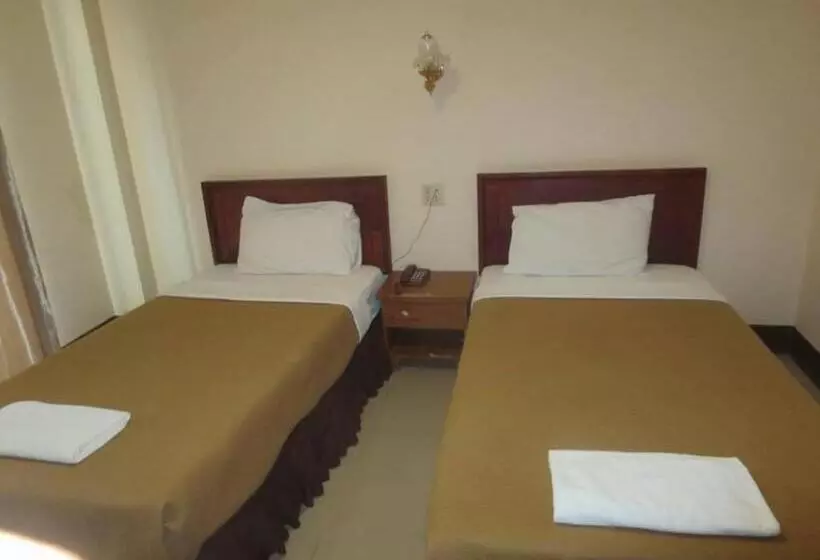 ホテル Chaleunehoung