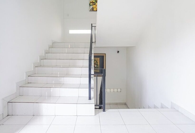 ホテル Gana Inn Legian