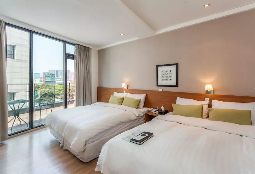 هتل Juststay  Dongdaemun