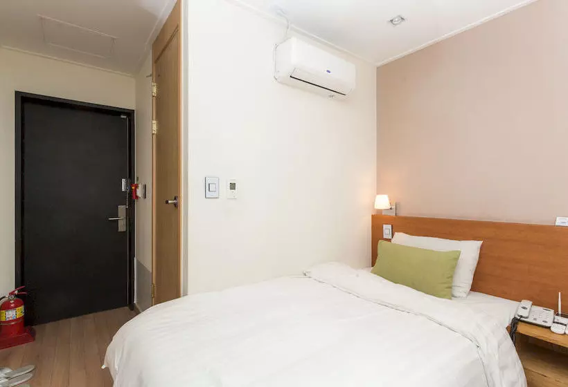 هتل Juststay  Dongdaemun