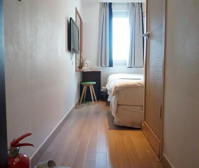 هتل Juststay  Dongdaemun