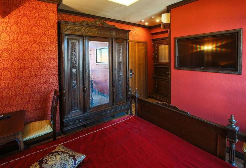 Arthotel Poruchik Rzhevsky