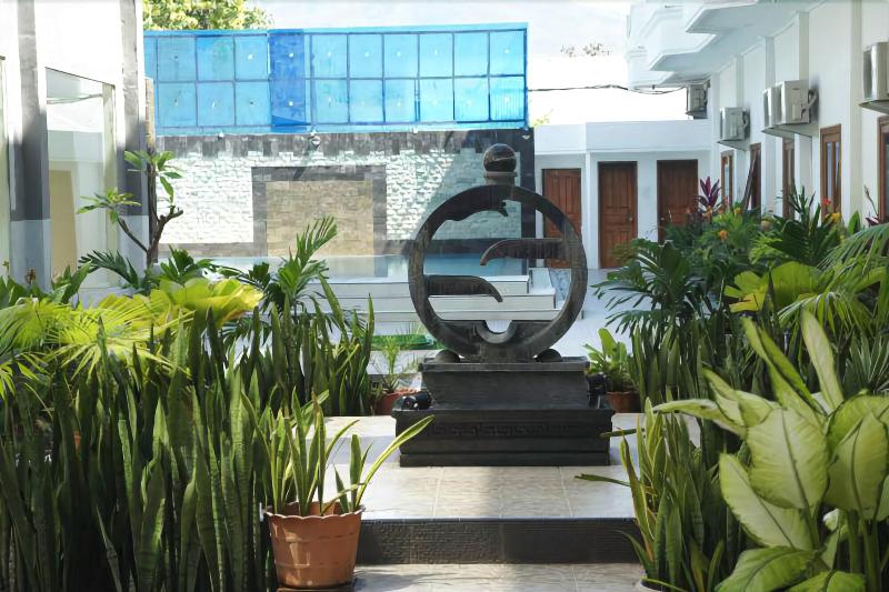 Sylvia Hotel Maumere