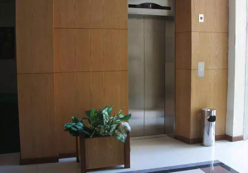 Sylvia Hotel Maumere