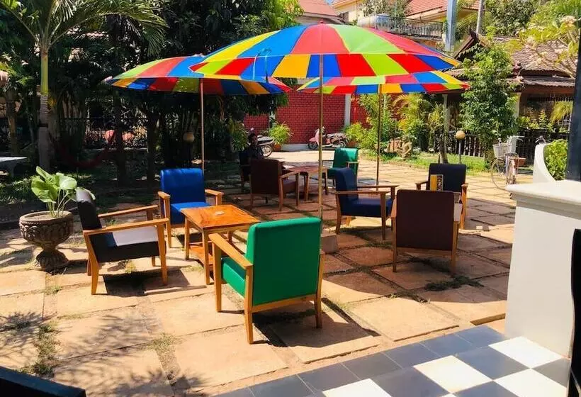 Isirafu Hotel & Residence