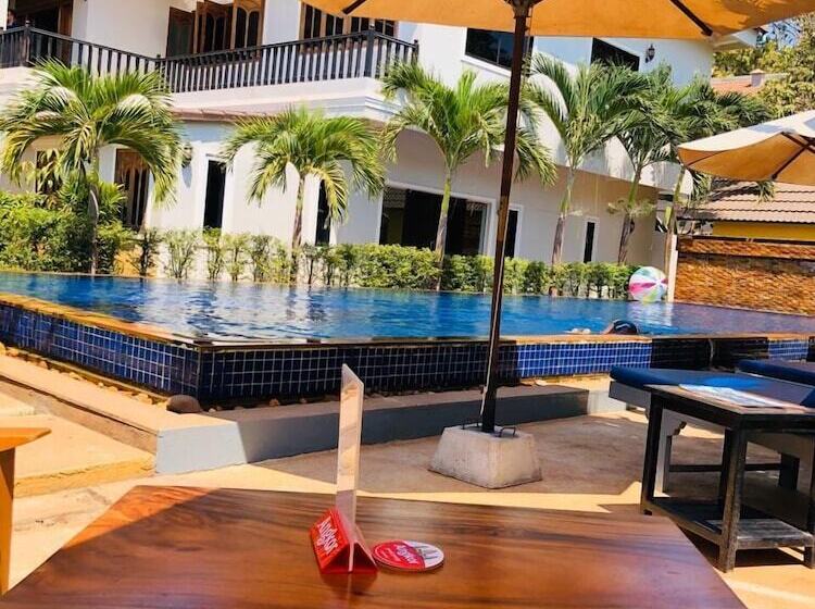 Isirafu Hotel & Residence