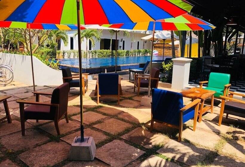 Isirafu Hotel & Residence