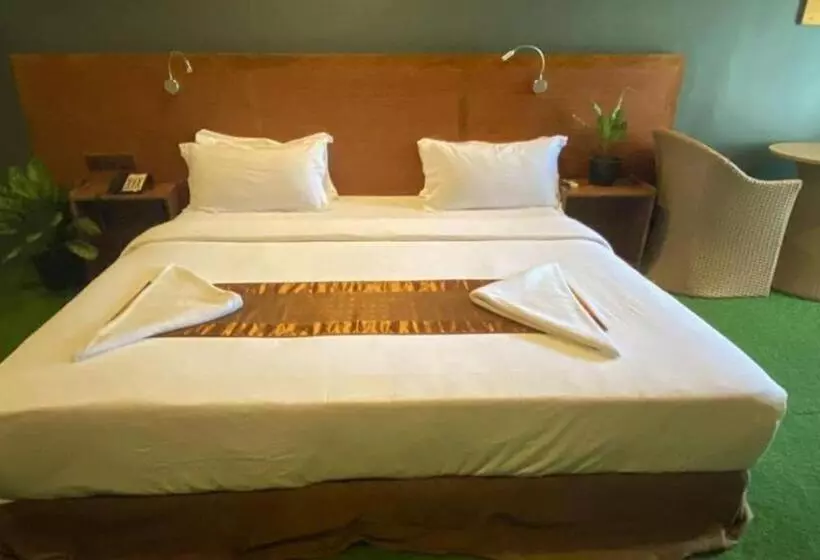 پانسیون Maamadi Boutique