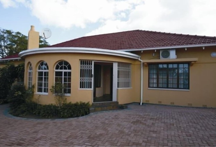 بنسيون Rose Petals Guest House