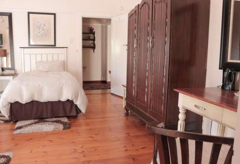 بنسيون Rose Petals Guest House