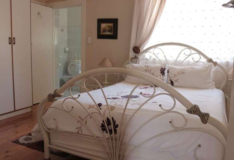 بنسيون Rose Petals Guest House