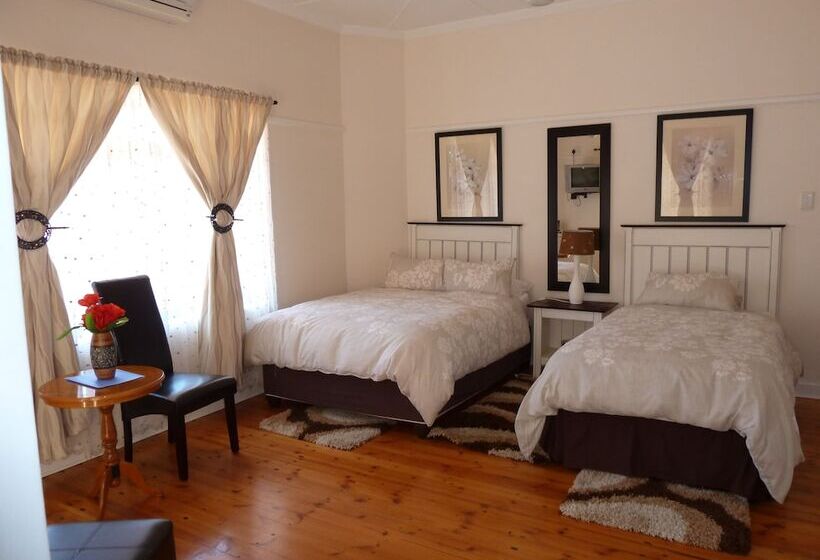 بنسيون Rose Petals Guest House