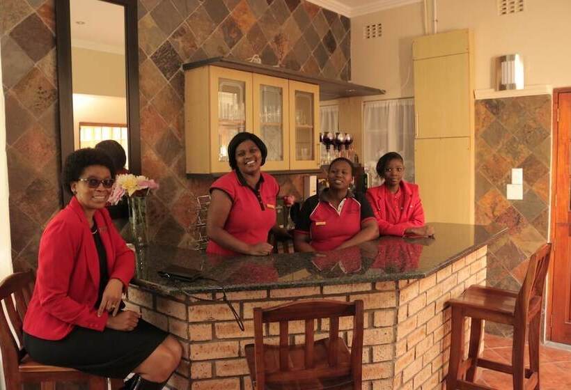 بنسيون Rose Petals Guest House