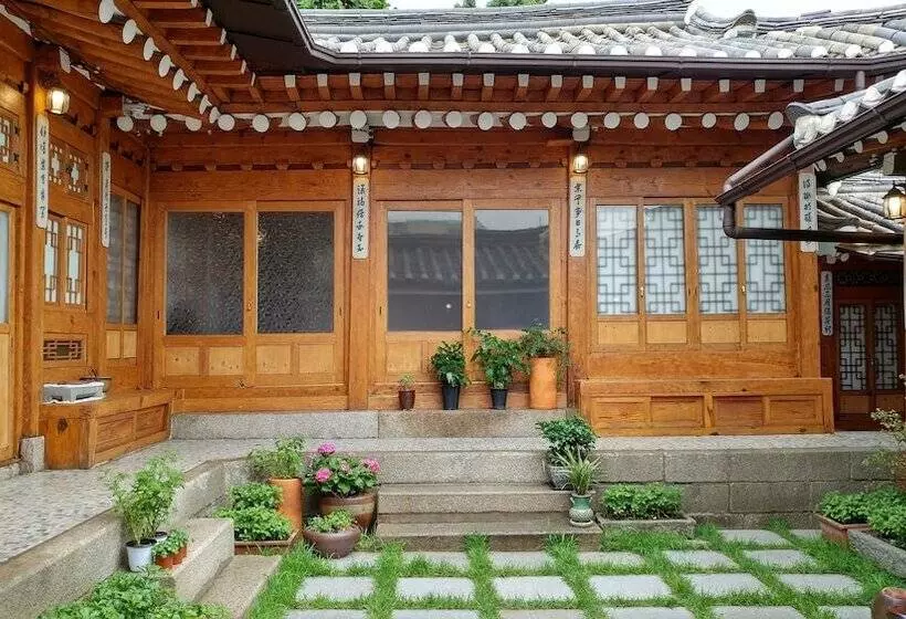ペンション Sophia Hanok Guesthouse