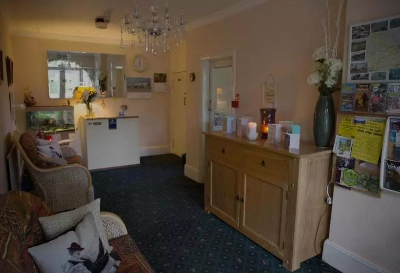 פנסיון Villa Marina