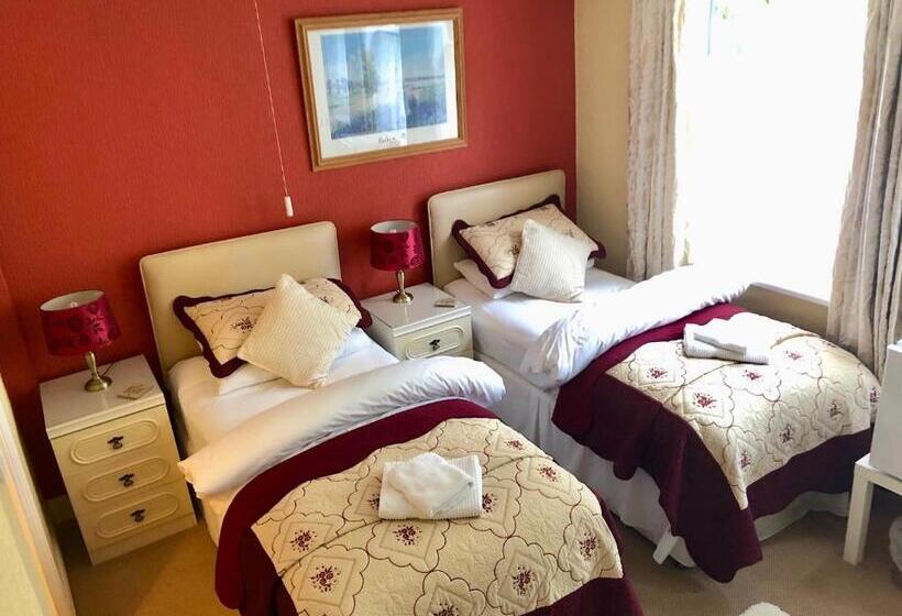 פנסיון Villa Marina