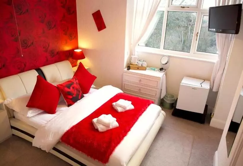 פנסיון Villa Marina