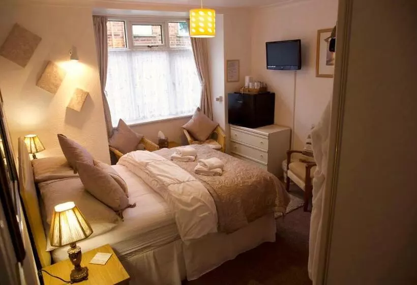 פנסיון Villa Marina