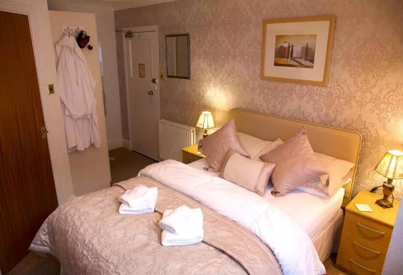 פנסיון Villa Marina