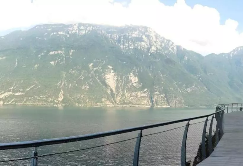 Surf Hotel Pier Montagnoli Group