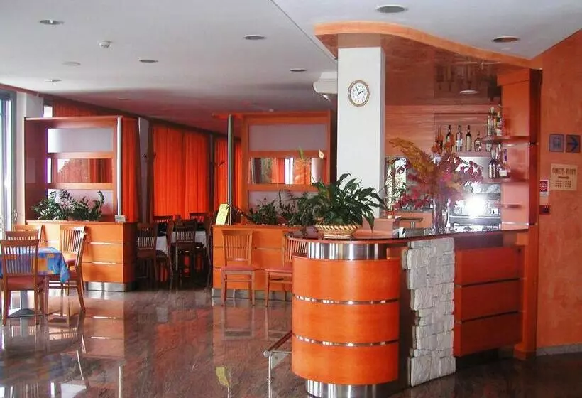 Surf Hotel Pier Montagnoli Group