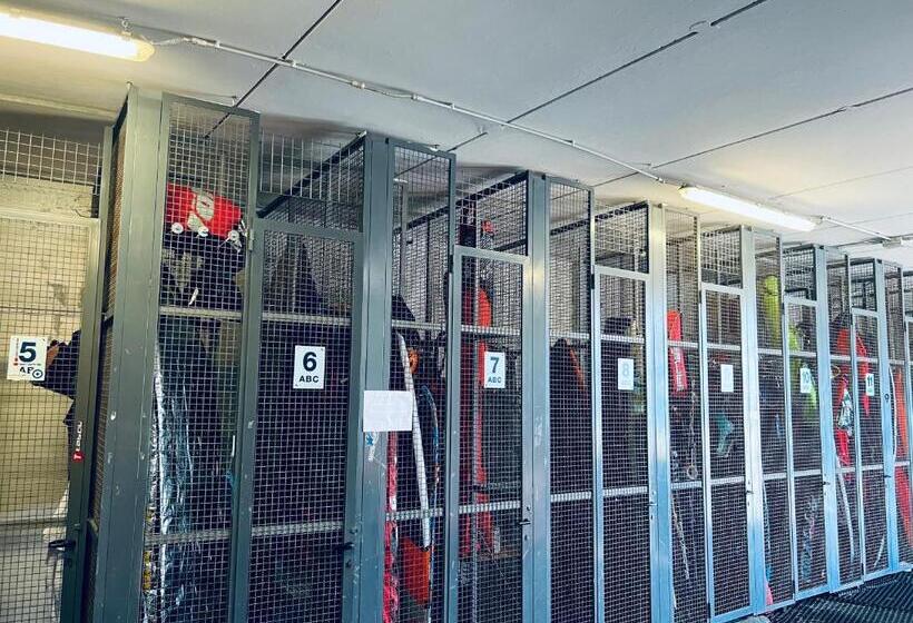 Surf Hotel Pier   Montagnoli Group