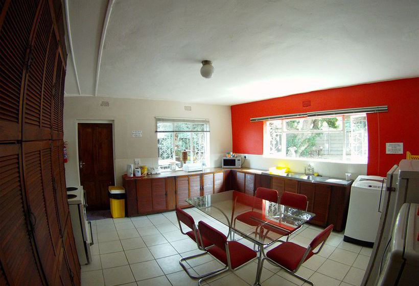 旅馆 Hard Rock Backpackers