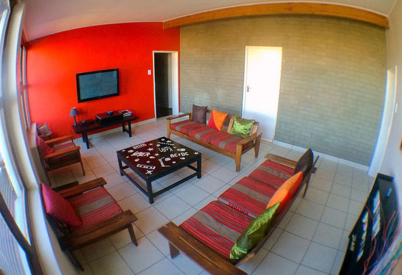 旅馆 Hard Rock Backpackers