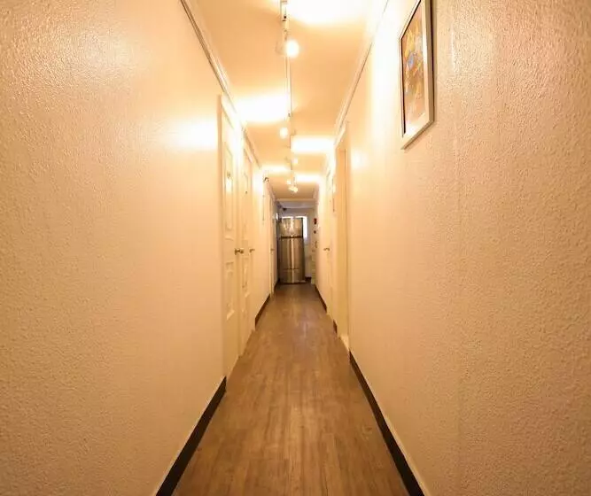 호스텔 Korstay Guesthouse Seoul Station