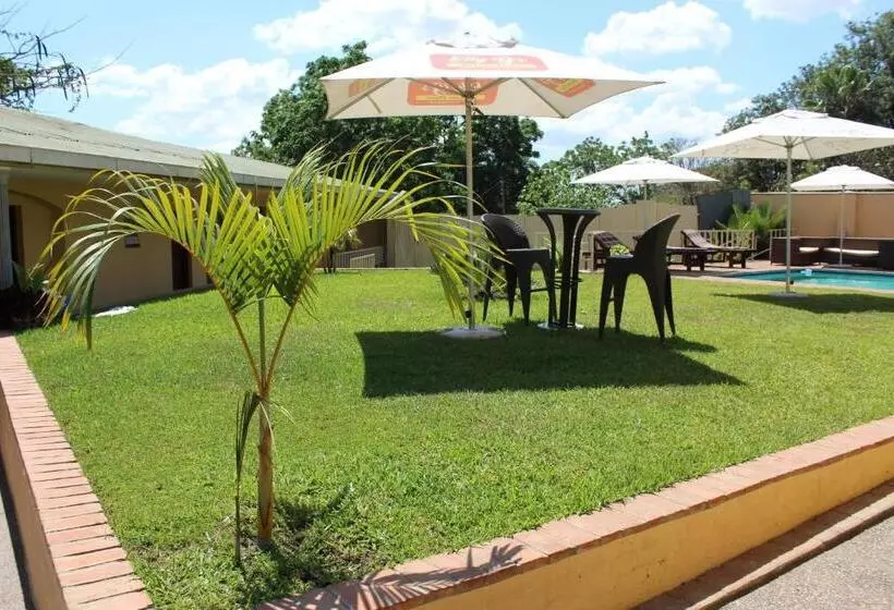 هتل Casa Mia Lodge & Restaurant