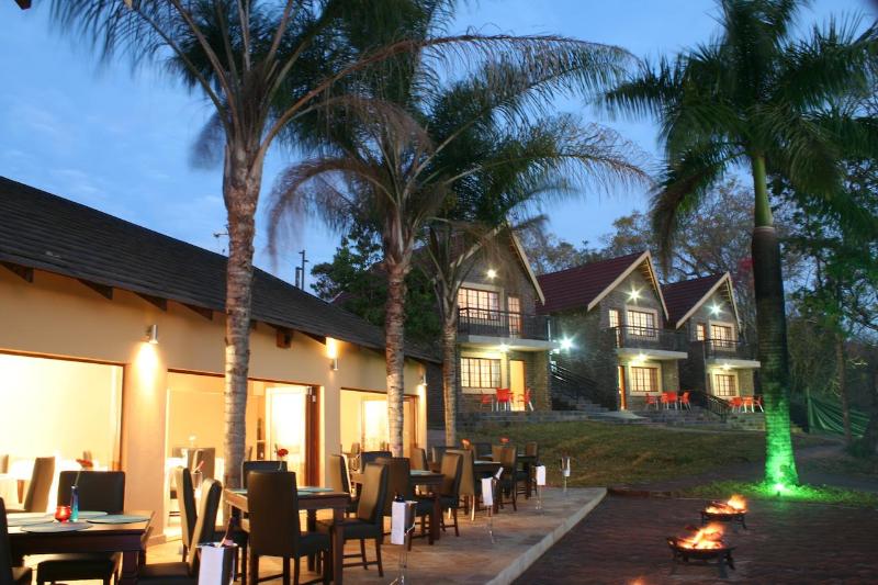 호텔 Destiny Lodge White River