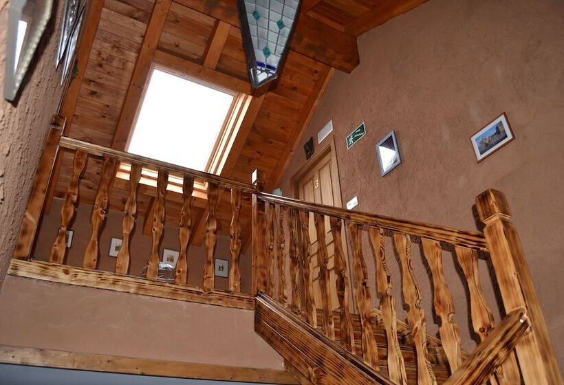 酒店 El Trasgu De Foncebadon