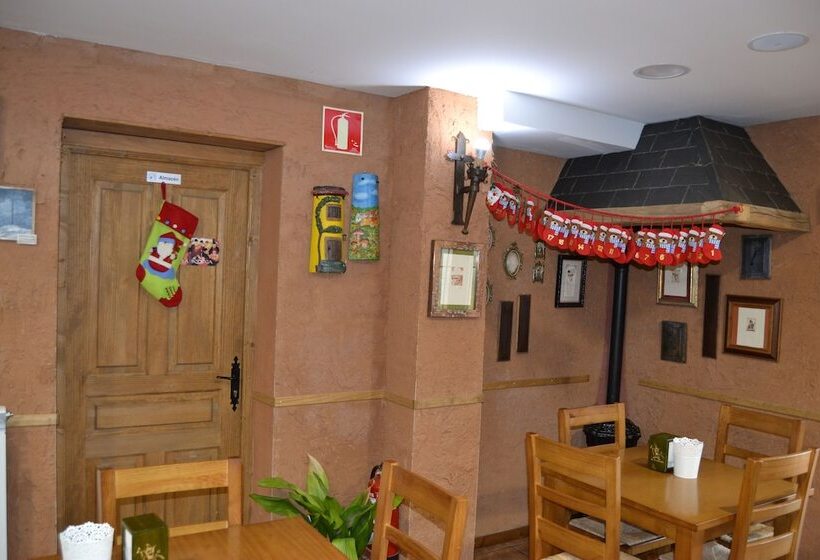 酒店 El Trasgu De Foncebadon