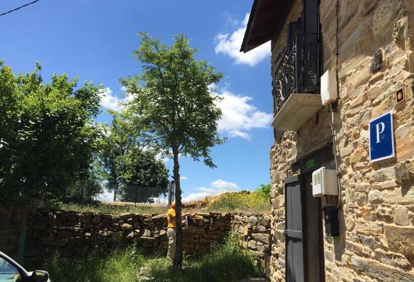 酒店 El Trasgu De Foncebadon