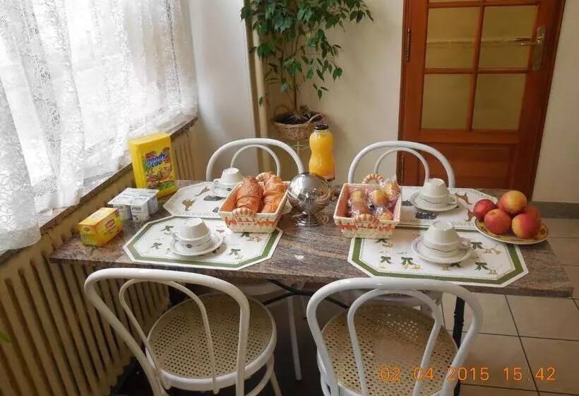 فندق Hôtel Le Petit Château Proche Parc Des Expositions Porte De Versailles