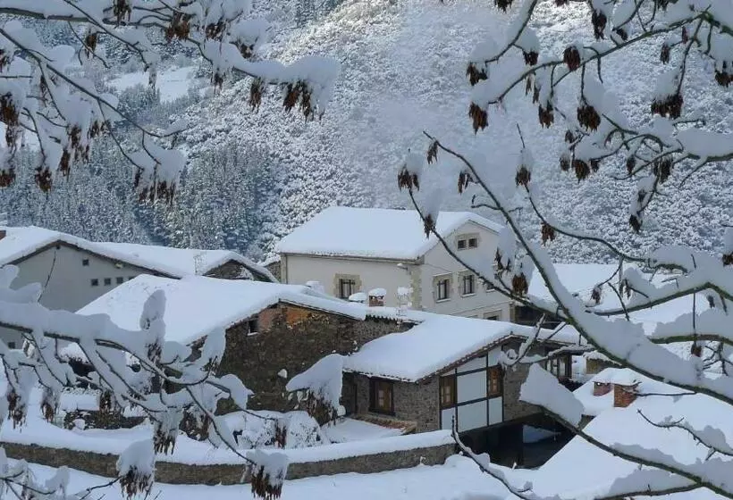 فندق Posada Valle Del Oso