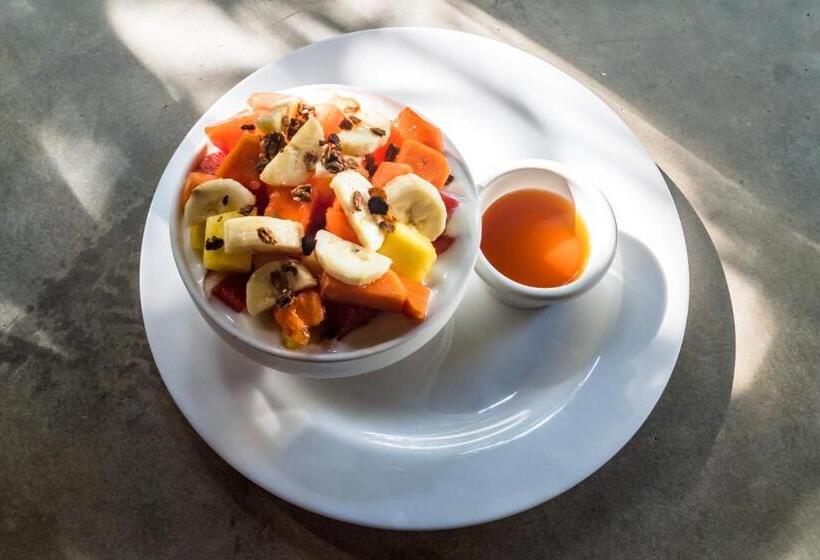 酒店 The Sunset Shack