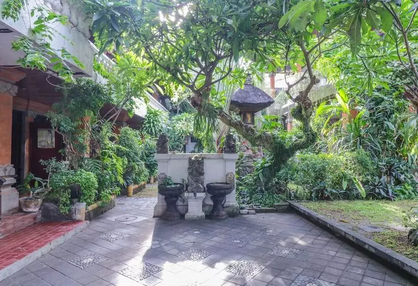 Urbanview Hotel Ananda Beach Sanur